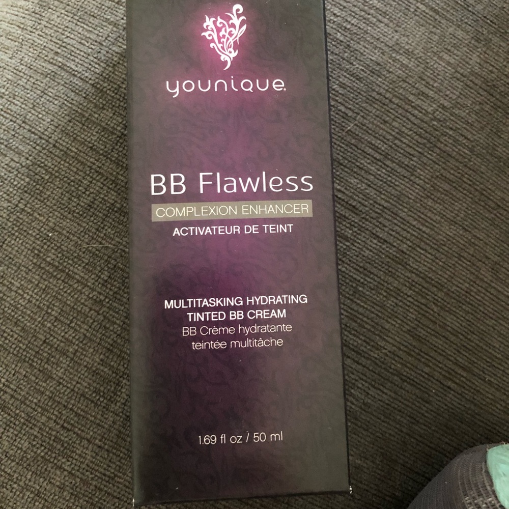 💜Younique BB cream- authentic💜
